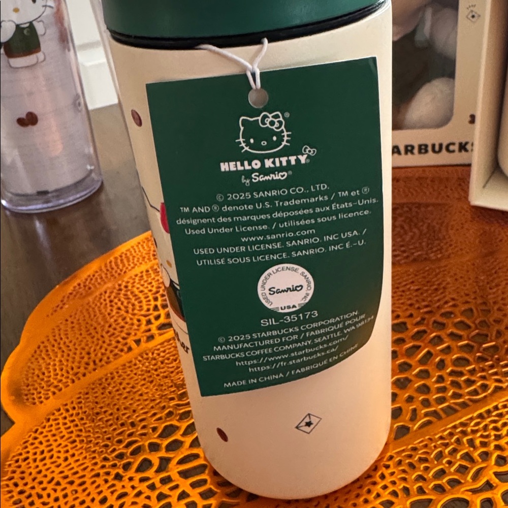 Starbucks x Hello Kitty - Picture 2 of 4